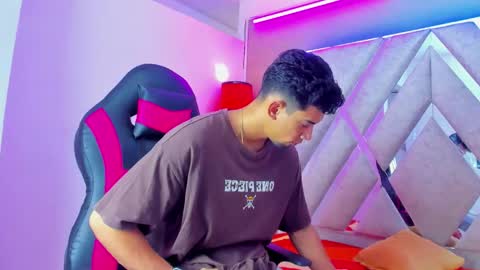 Snapshot of prince_arthur77 chatting on November 26, 1:34 pm prince_arthur77 online show from November 26, 1:34 pm