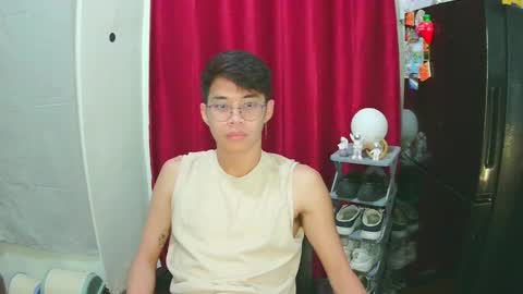 Snapshot of prince_harrison chatting on October 10, 3:55 pm prince_harrison online show from October 10, 3:55 pm