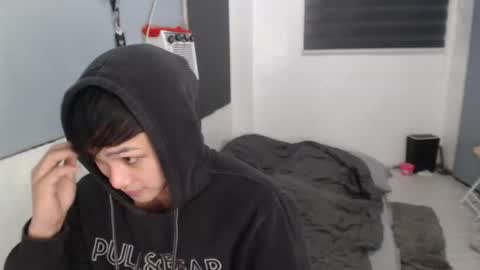 Snapshot of princeadrianx chatting on November 12, 6:19 pm Prince Adrian online show from November 12, 6:19 pm