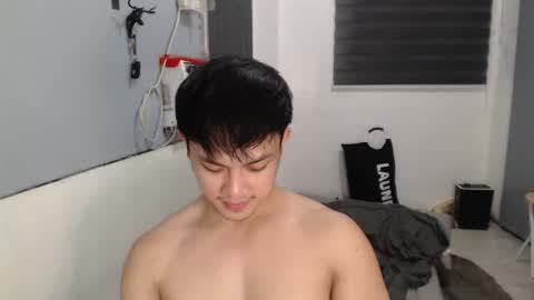 Snapshot of princeadrianx chatting on November 26, 6:42 pm Prince Adrian online show from November 26, 6:42 pm