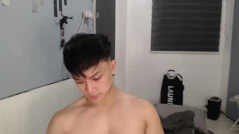 Snapshot of princeadrianx chatting on November 29, 9:29 pm Prince Adrian online show from November 29, 9:29 pm