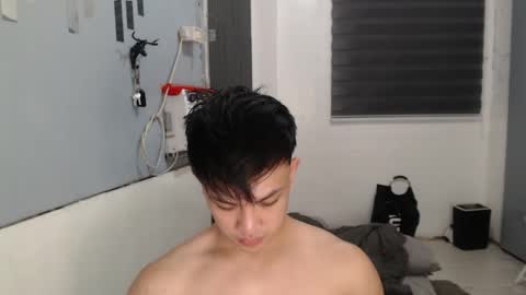 Snapshot of princeadrianx chatting on December 2, 7:31 pm Prince Adrian online show from December 2, 7:31 pm