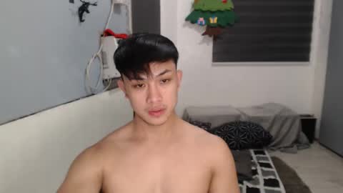 Snapshot of princeadrianx chatting on December 17, 6:14 pm Prince Adrian online show from December 17, 6:14 pm