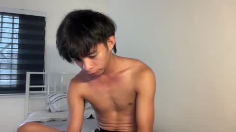 Snapshot of princecharlotte chatting on February 22, 4:02 am Charls online show from February 22, 4:02 am