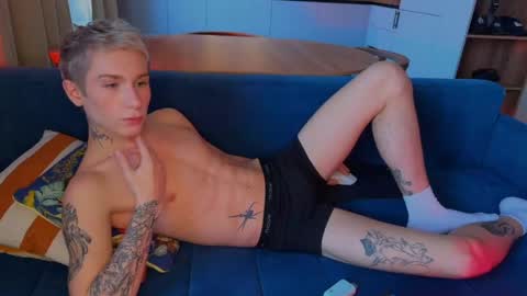 HUNTER LEO KEVIN online show from April 17, 3:09 am