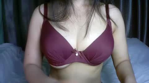 Snapshot of princess916446 chatting on December 20, 2:29 am princess online show from December 20, 2:29 am