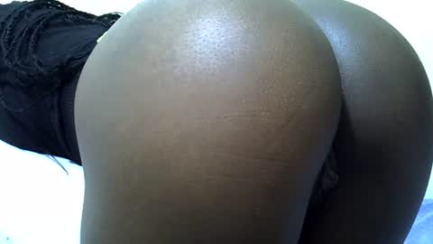 Snapshot of princess_0 chatting on June 15, 3:47 pm Princess online show from June 15, 3:47 pm