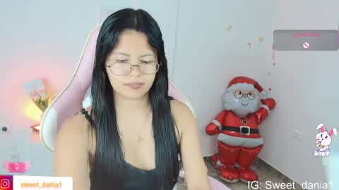 princess_daniaa online show from April 7, 1:50 am