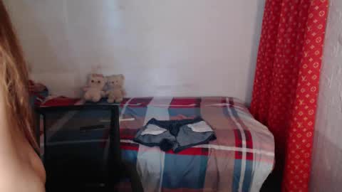 Snapshot of princess_margux chatting on December 6, 2:57 am margux online show from December 6, 2:57 am