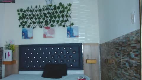 Snapshot of princess_martinez chatting on December 17, 5:47 pm Princess Martinez online show from December 17, 5:47 pm