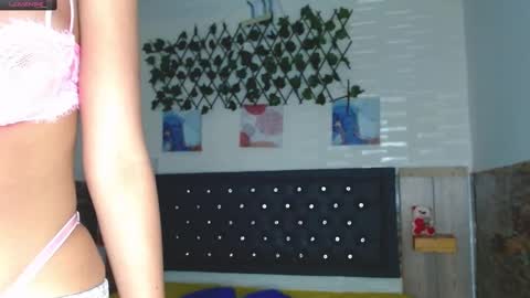 Snapshot of princess_martinez chatting on February 27, 7:04 pm Princess Martinez online show from February 27, 7:04 pm