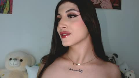 Snapshot of princess_ofyourdreams chatting on April 23, 8:44 pm Sophie online show from April 23, 8:44 pm