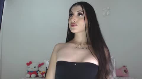 Snapshot of princess_ofyourdreams chatting on July 10, 7:05 pm Sophie online show from July 10, 7:05 pm