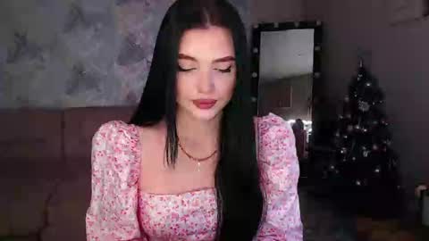 Snapshot of princessamira1 chatting on December 23, 7:38 am princessamira1 online show from December 23, 7:38 am