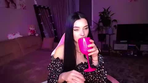 Snapshot of princessamira1 chatting on November 9, 3:21 pm princessamira1 online show from November 9, 3:21 pm