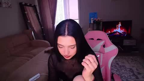 Snapshot of princessamira1 chatting on April 23, 8:35 am princessamira1 online show from April 23, 8:35 am