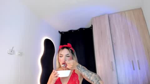 princessammy1 online show from March 17, 1:21 am