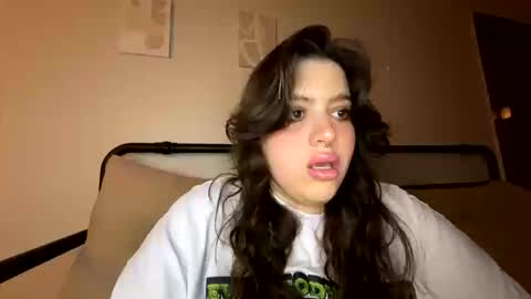 princessviccxo online show from October 15, 5:07 am