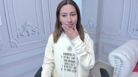   online show from February 5, 2:59 pm