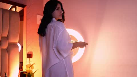 Lu online show from March 20, 9:19 pm