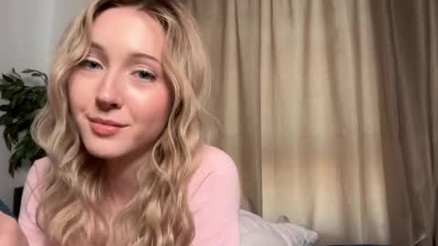 Kate online show from April 25, 2:47 pm