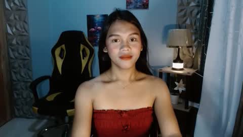 Snapshot of princessrynn chatting on November 28, 9:34 am princessrynn online show from November 28, 9:34 am