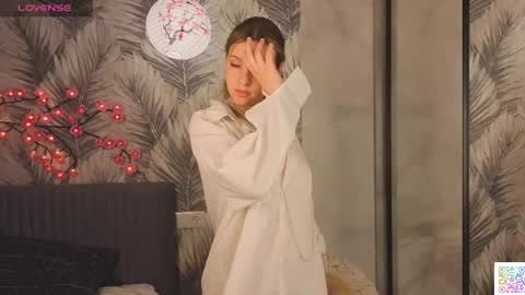 Snapshot of princessshina chatting on June 3, 5:40 pm Hina online show from June 3, 5:40 pm
