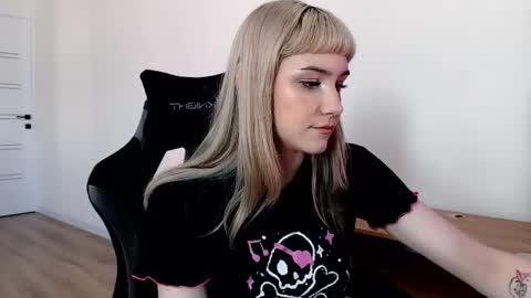 18 y.o online show from February 21, 12:39 pm