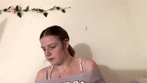 Snapshot of princesssnowflk84 chatting on May 3, 8:15 pm princesssnowflk84 online show from May 3, 8:15 pm