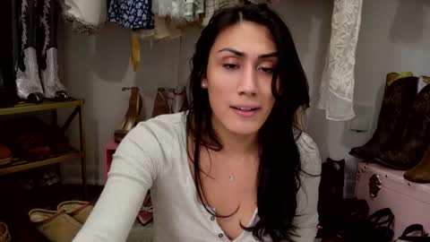 Snapshot of prinxessally chatting on January 30, 5:19 am Prinxessally online show from January 30, 5:19 am