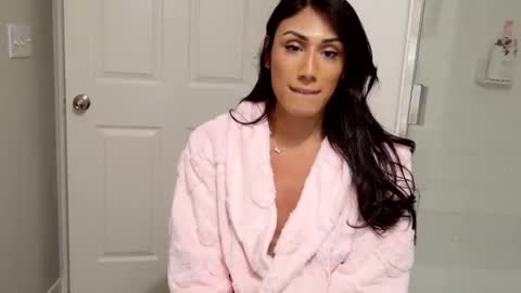 Snapshot of prinxessally chatting on March 6, 5:03 am Prinxessally online show from March 6, 5:03 am