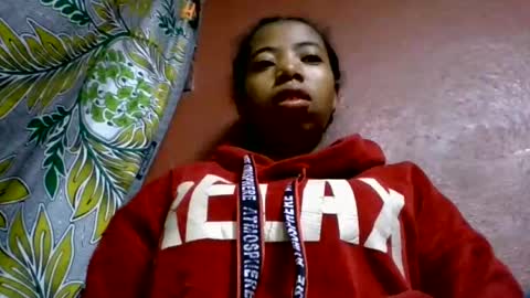 prisca880319 online show from June 18, 3:51 am