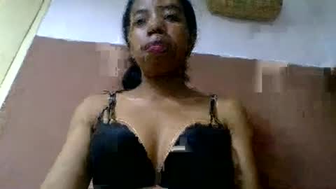 prisca880319 online show from July 16, 4:02 pm