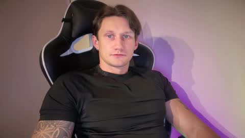 Snapshot of prisoner77_390 chatting on October 31, 12:44 am Oliver online show from October 31, 12:44 am