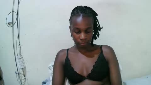 pritty_amber online show from April 7, 6:52 pm