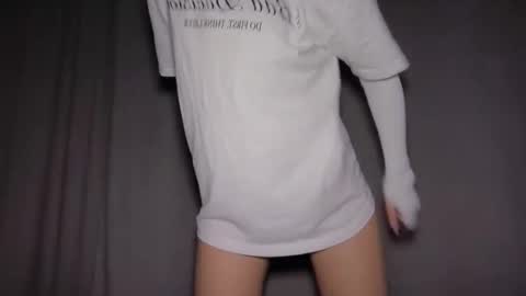 moli online show from March 29, 3:12 pm