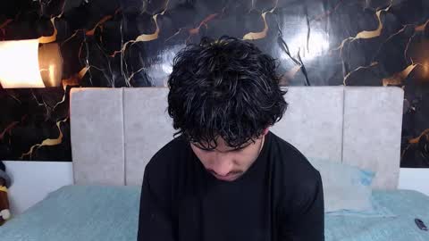 Adris  Juan online show from February 18, 3:02 am