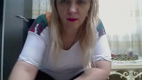 Snapshot of pryncess_sweety chatting on February 4, 9:17 am Pryncess sweety online show from February 4, 9:17 am