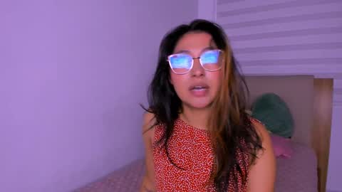 Snapshot of pscis_69 chatting on December 5, 1:58 am Mara online show from December 5, 1:58 am