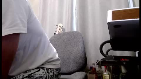 Snapshot of psilocipher chatting on December 19, 10:28 pm Sk8wave online show from December 19, 10:28 pm