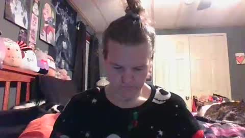 Snapshot of psycholette chatting on December 4, 12:41 am ThickLetteSweetheart online show from December 4, 12:41 am