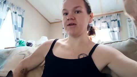 Snapshot of psycholette chatting on December 6, 7:01 pm ThickLetteSweetheart online show from December 6, 7:01 pm