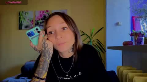 Snapshot of psyheya chatting on September 14, 9:52 am LUCY -----    online show from September 14, 9:52 am