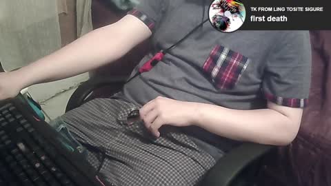 Snapshot of pt35l chatting on December 3, 6:28 pm your mysterious man online show from December 3, 6:28 pm