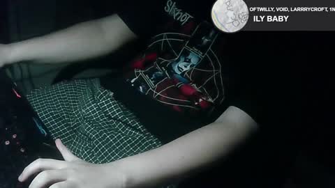 Snapshot of pt35l chatting on December 15, 4:51 am your mysterious man online show from December 15, 4:51 am