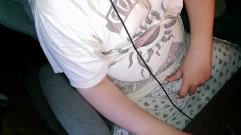 Snapshot of pt35l chatting on June 13, 2:42 am your mysterious man online show from June 13, 2:42 am