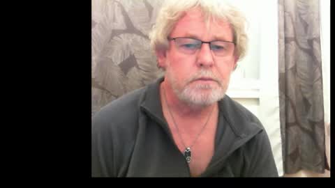 Snapshot of ptitrouquin chatting on November 19, 6:41 pm ptitrouquin online show from November 19, 6:41 pm