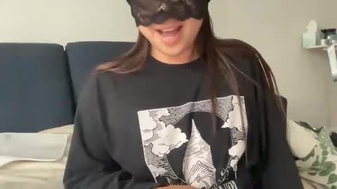 publicuniversalpussy online show from November 10, 1:10 pm