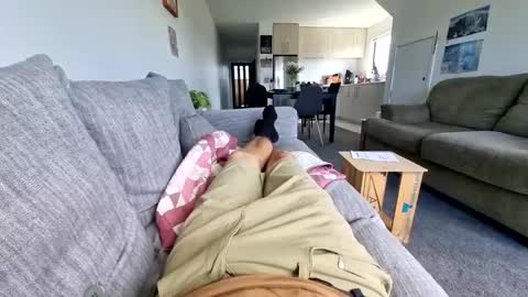 Public online show from December 8, 2:28 am