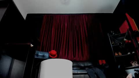 Snapshot of puffy_love chatting on December 29, 8:33 am MissPuffyLove online show from December 29, 8:33 am